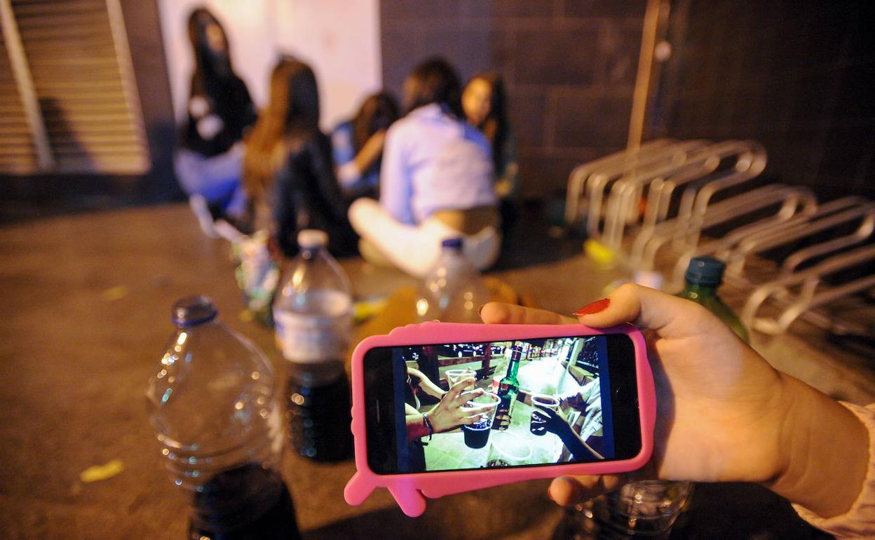 Pretenden reducir la demanda de alcohol, tabaco y drogas entre la población de Sestao, y también el excesivo uso de las redes sociales, videojuegos y apuestas. 