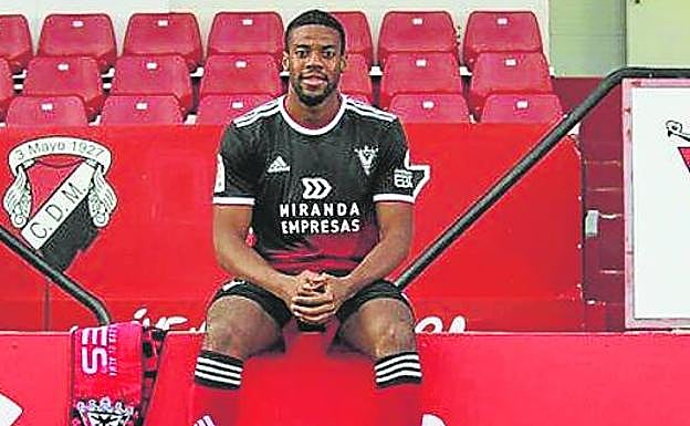 Tchimbembé solo jugó 50 minutos después de sumarse para la segunda mitad del curso.