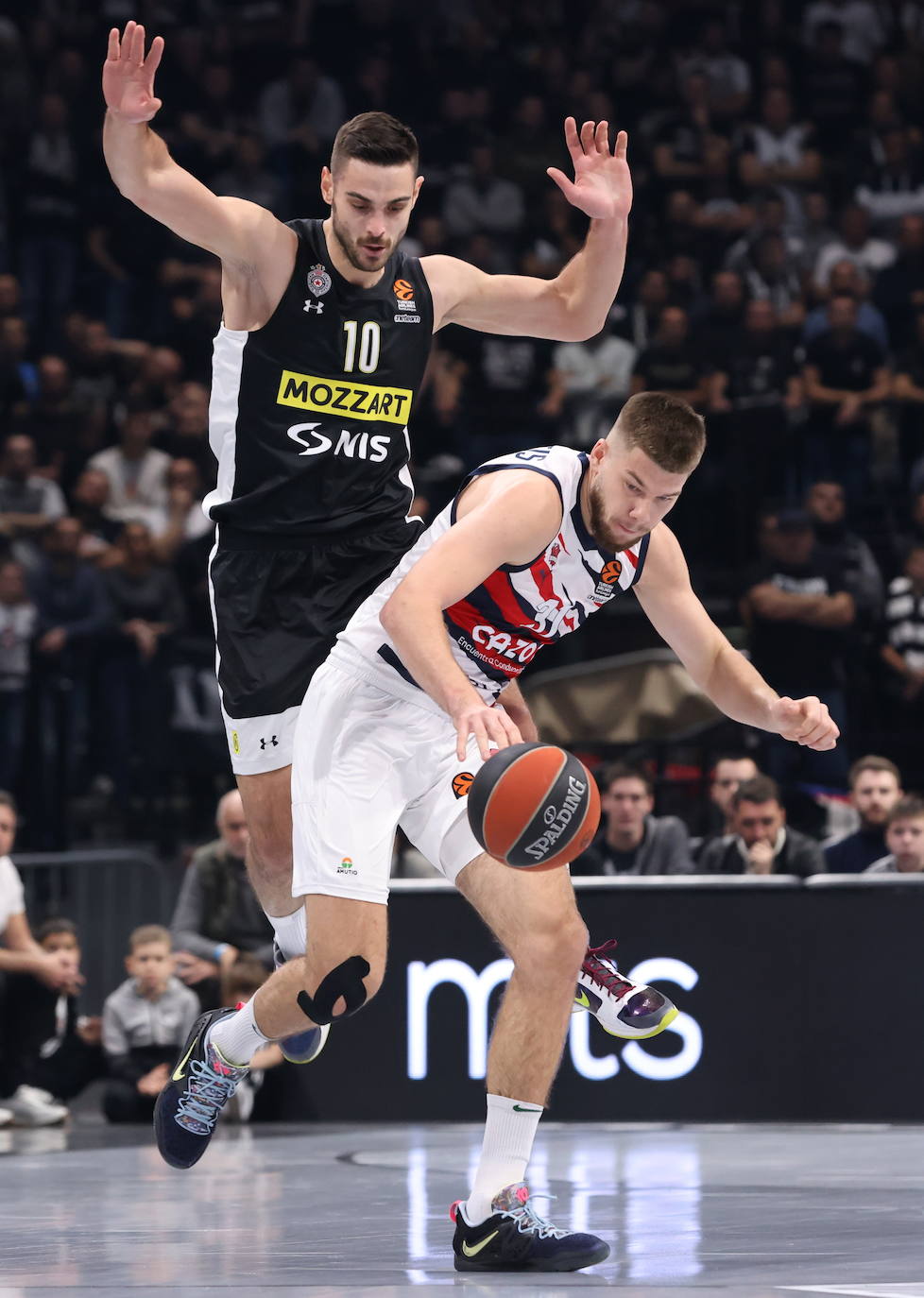 Fotos: Las fotos del Partizan - Baskonia
