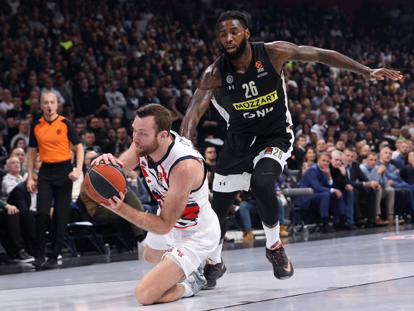 Fotos: Las fotos del Partizan - Baskonia