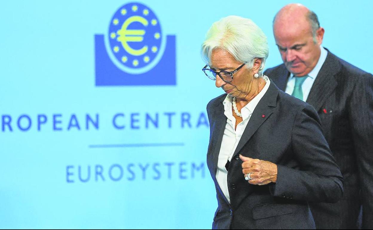 La presidenta del BCE, Christine Lagarde, y el vicepresidente, Luis de Guindos.