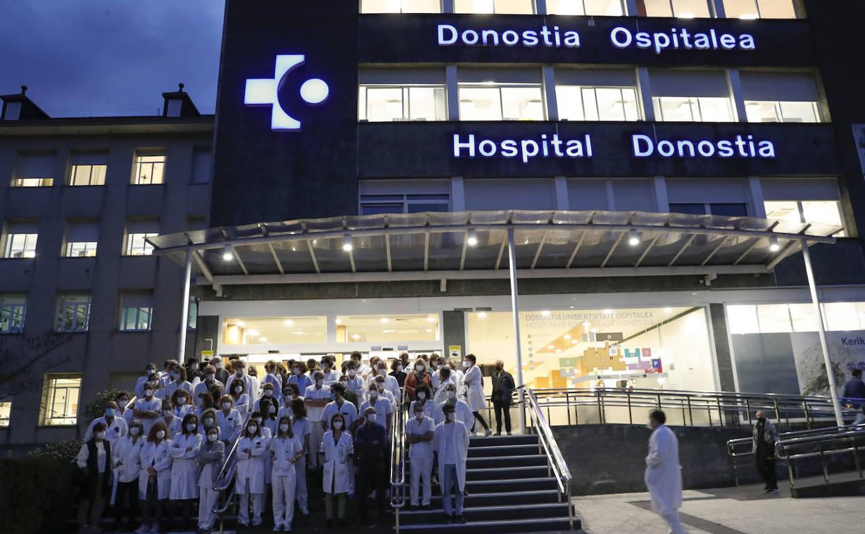 Sagardui afirma que la exclusividad de los profesionales sanitarios «no es el debate en estos momentos» en Euskadi