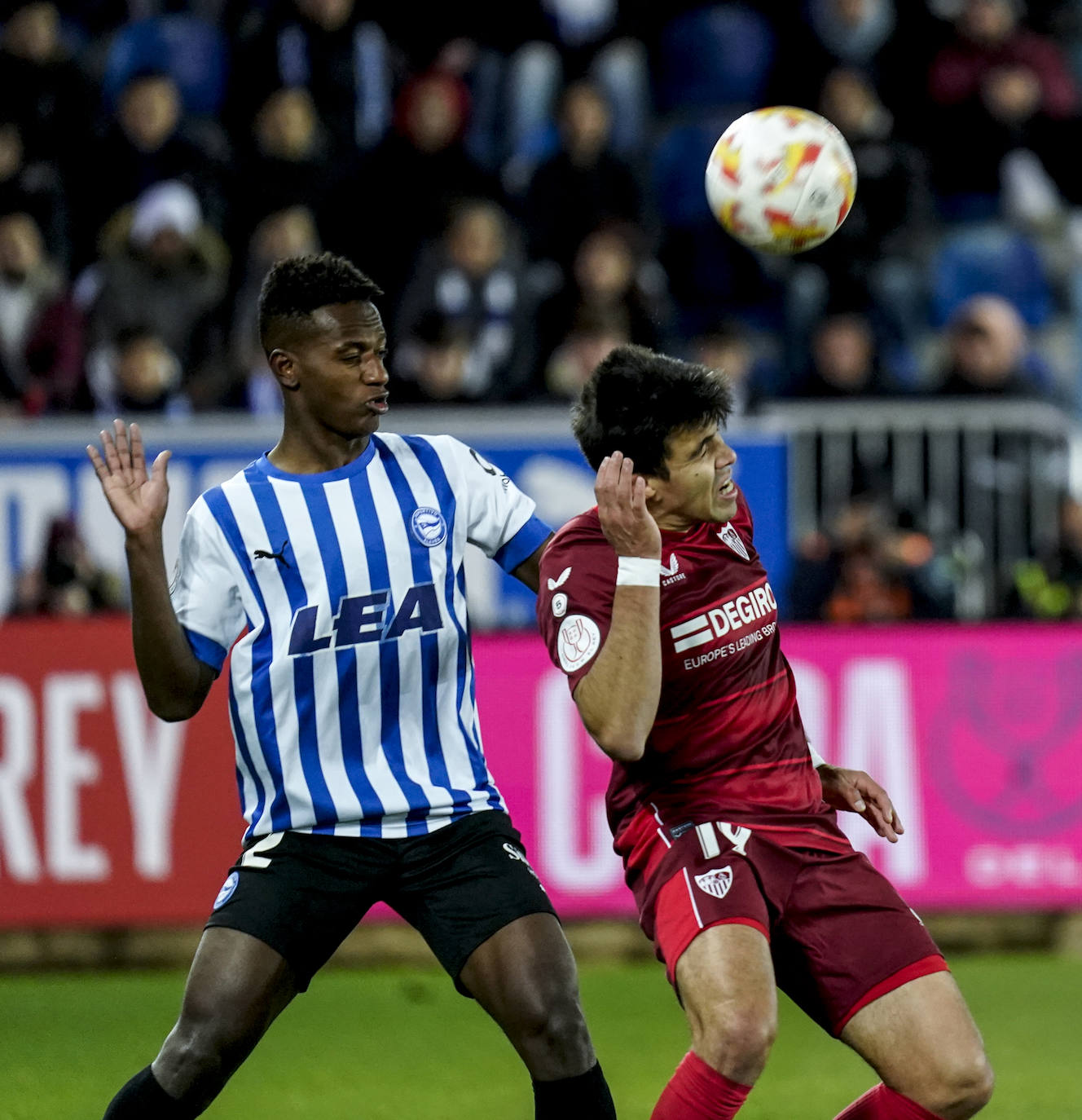 Fotos: Las imágenes del Alavés- Sevilla