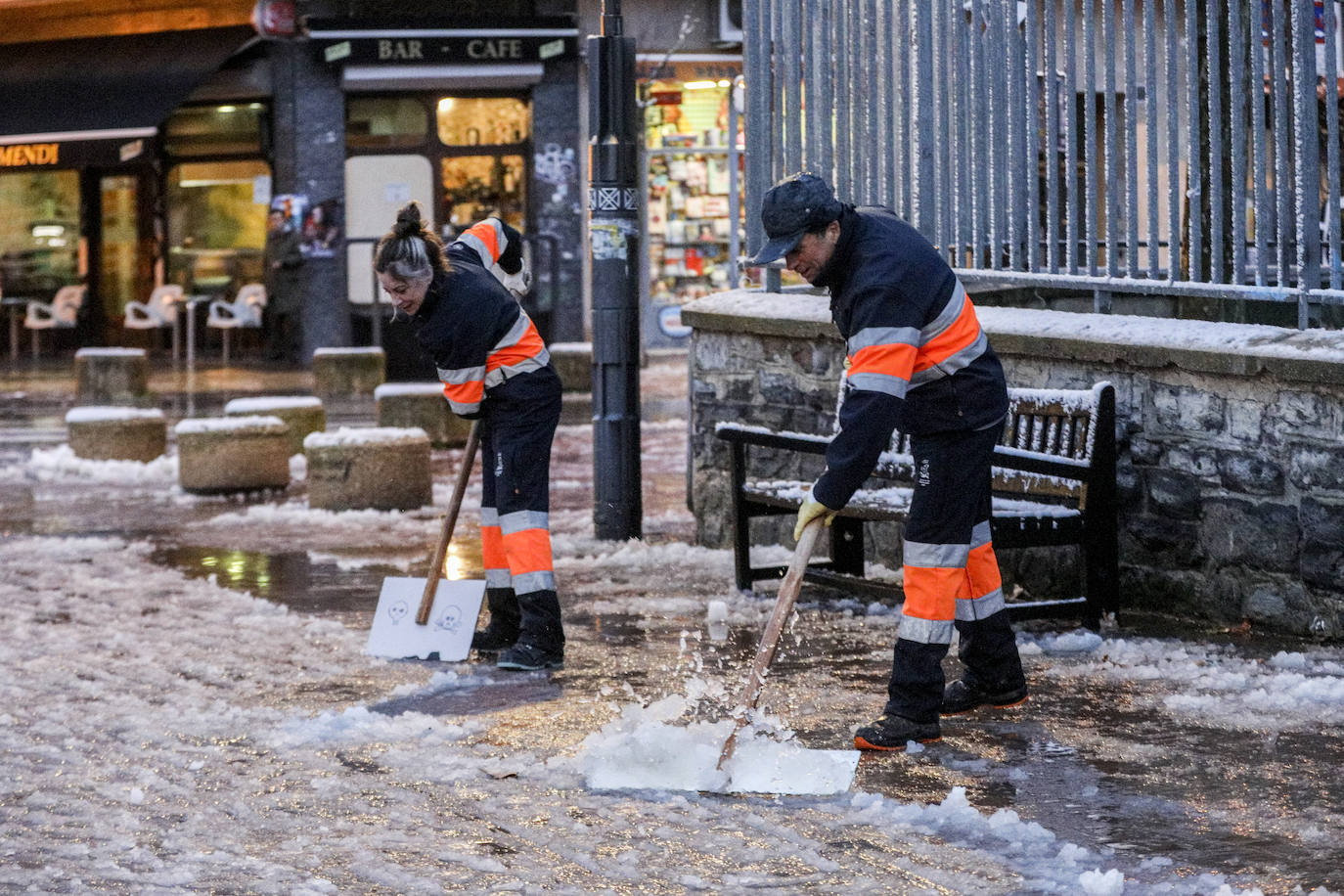 Fotos: Álava vive el primer temporal de nieve del invierno