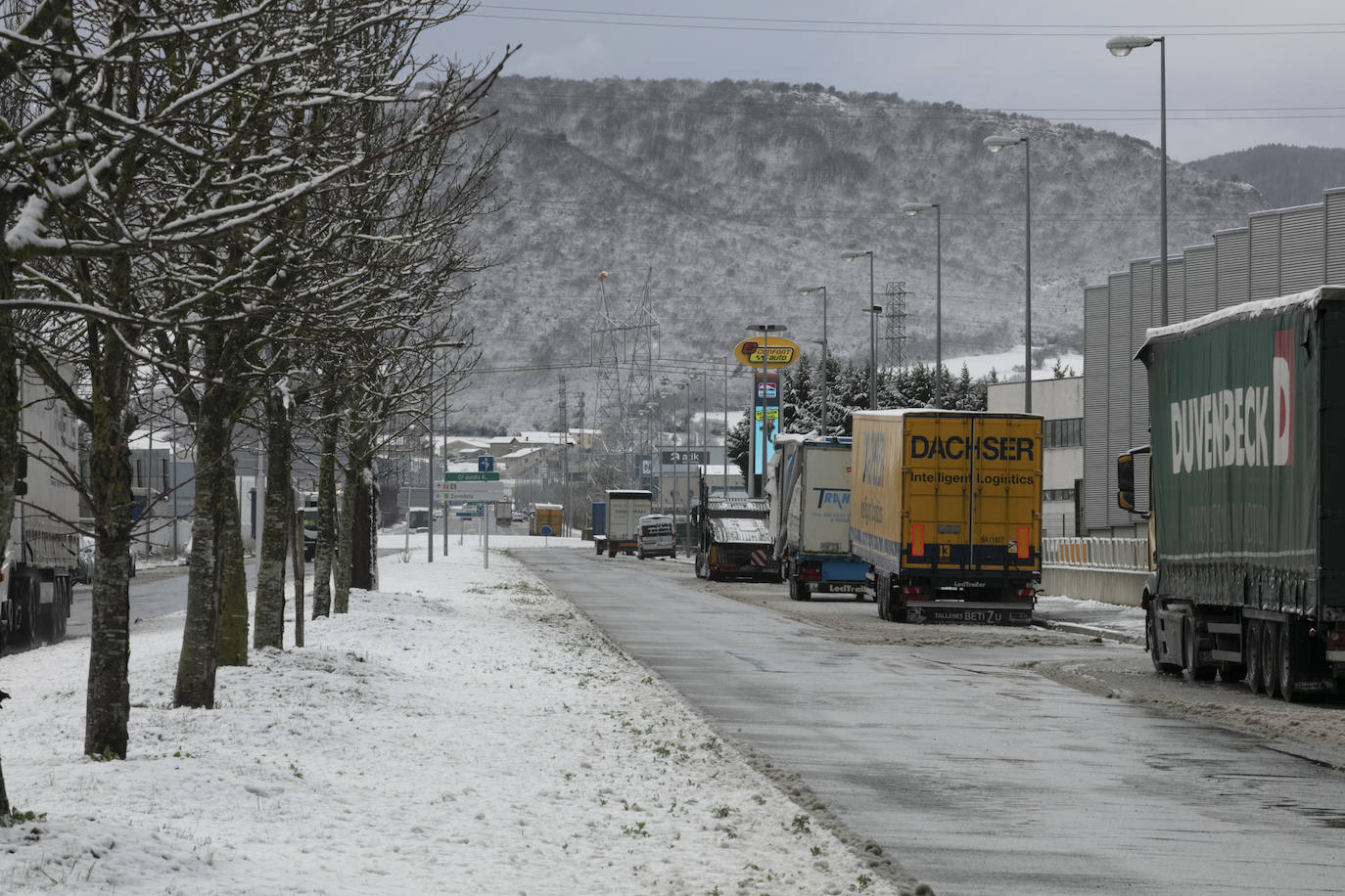 Fotos: Álava vive el primer temporal de nieve del invierno