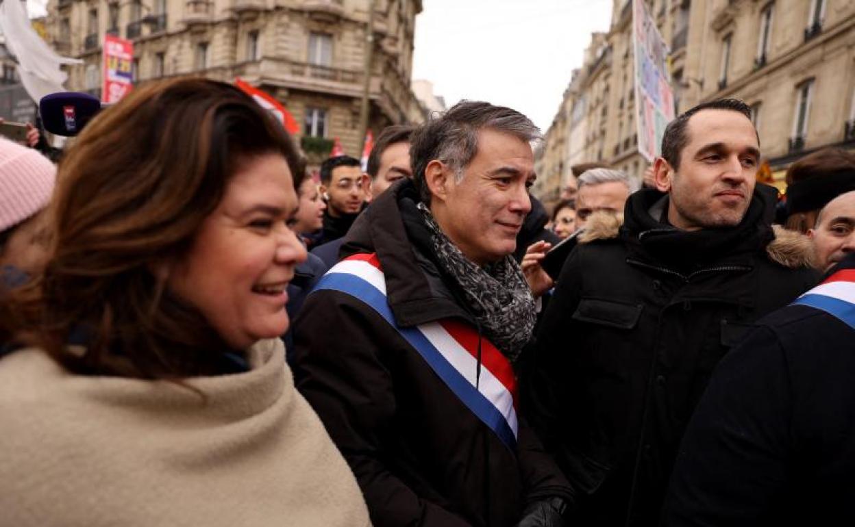 Olivier Faure, en el centro, participó el jueves en la gran manifestación. 