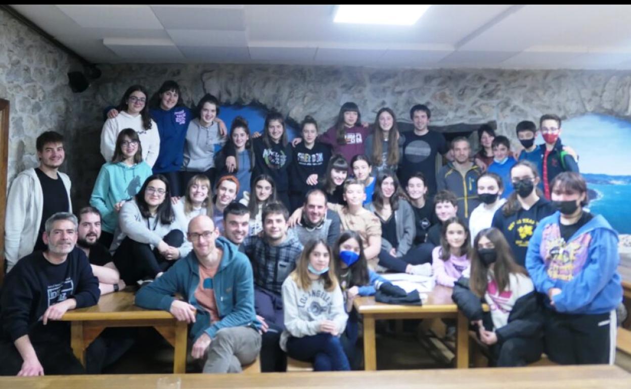 Muxikako Gorozikako aterpetxean hitzartuko dira DBH1etik Batxilergoko bigarren mailara bitarteko Bizkaiko bertsolari gazteak. 