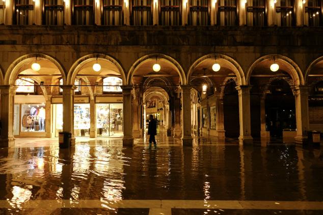 Fotos: El encanto de Venecia al caer la noche