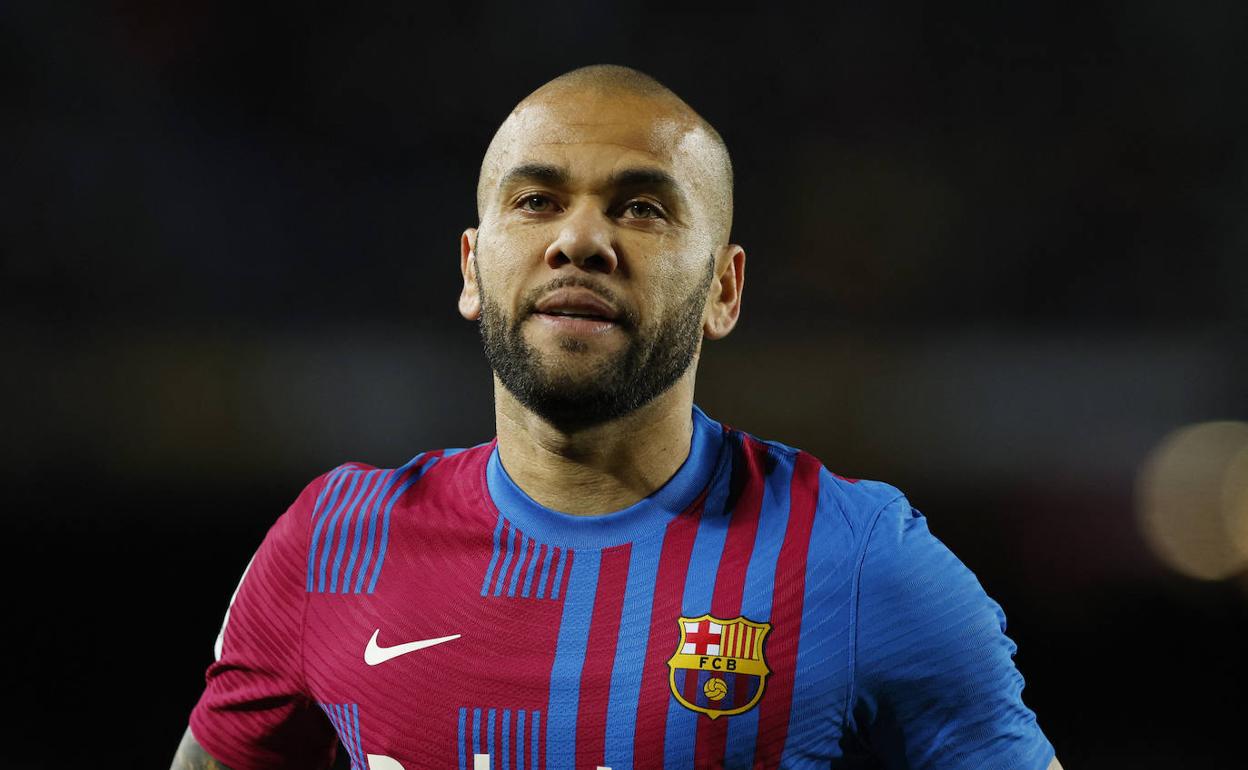 La mujer de Dani Alves reacciona tras la entrada en prisión de su marido