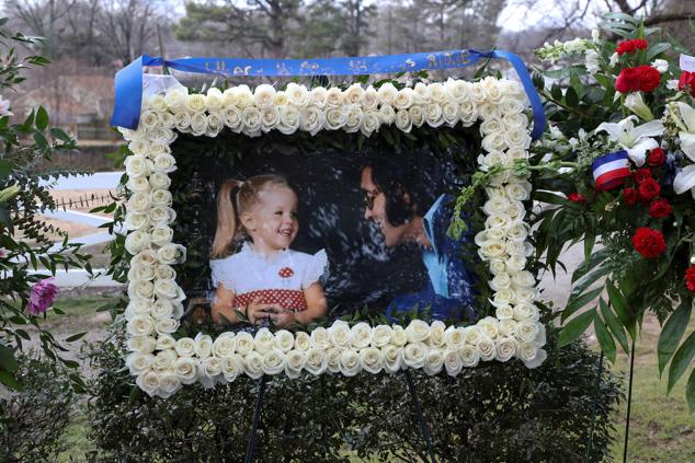 Fotos: El último adiós a Lisa Marie Presley: ya descansa junto a su padre en Graceland