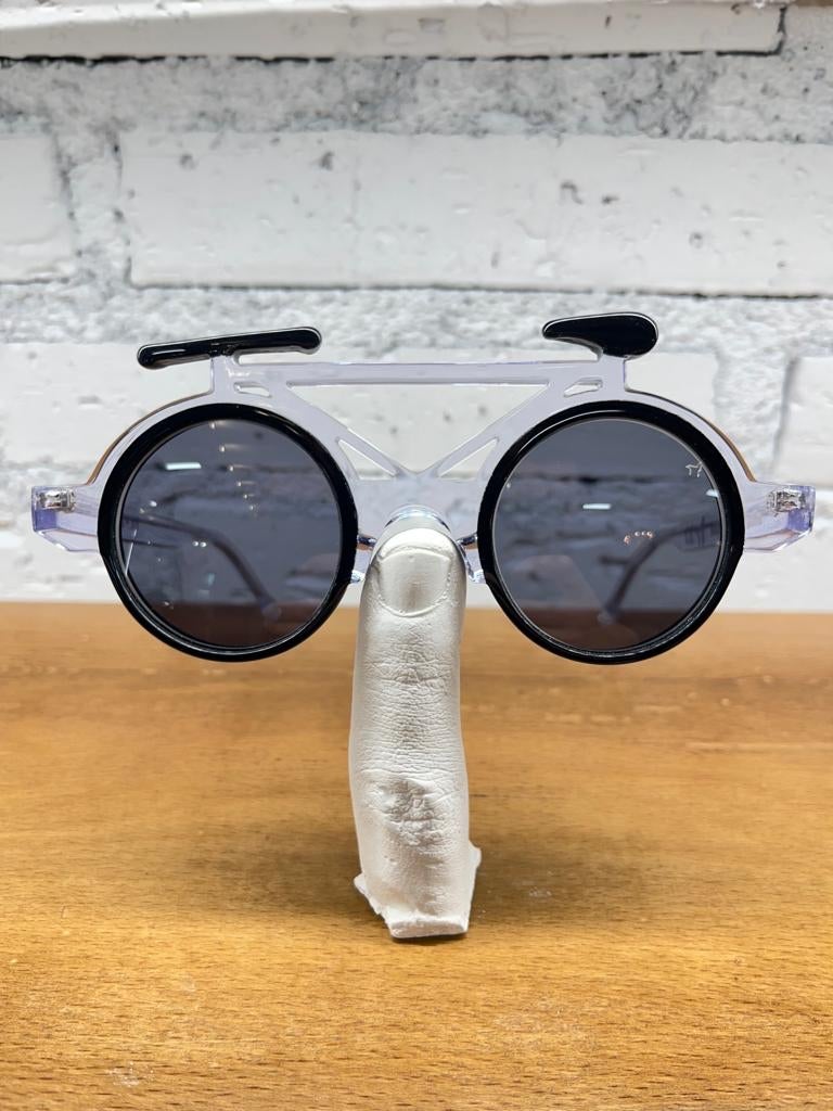 Fotos: Del Arriaga al Zubizuri: así son las gafas inspiradas en edificios e iconos de Bilbao