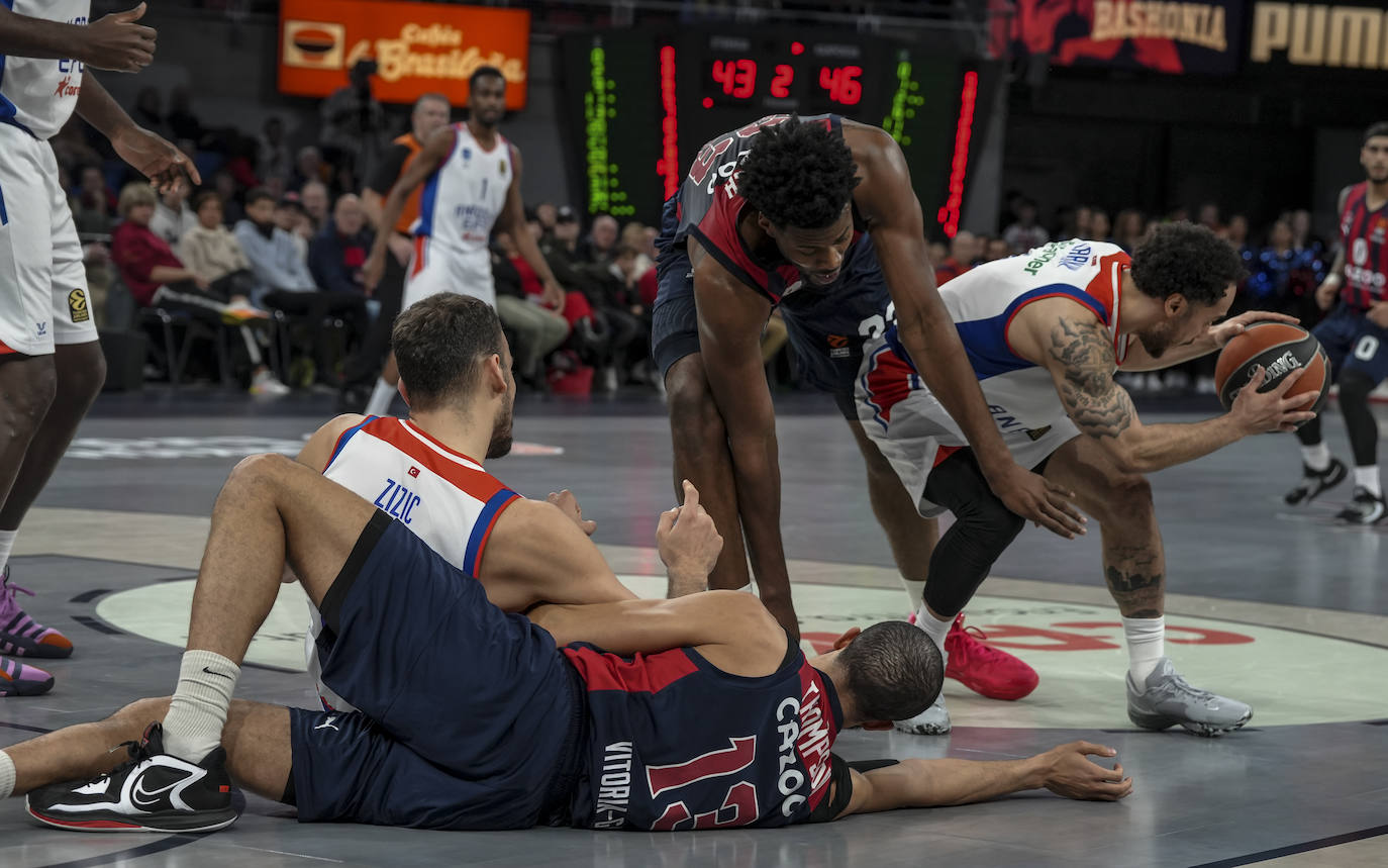Fotos: Las mejores imágenes del Baskonia - Efes