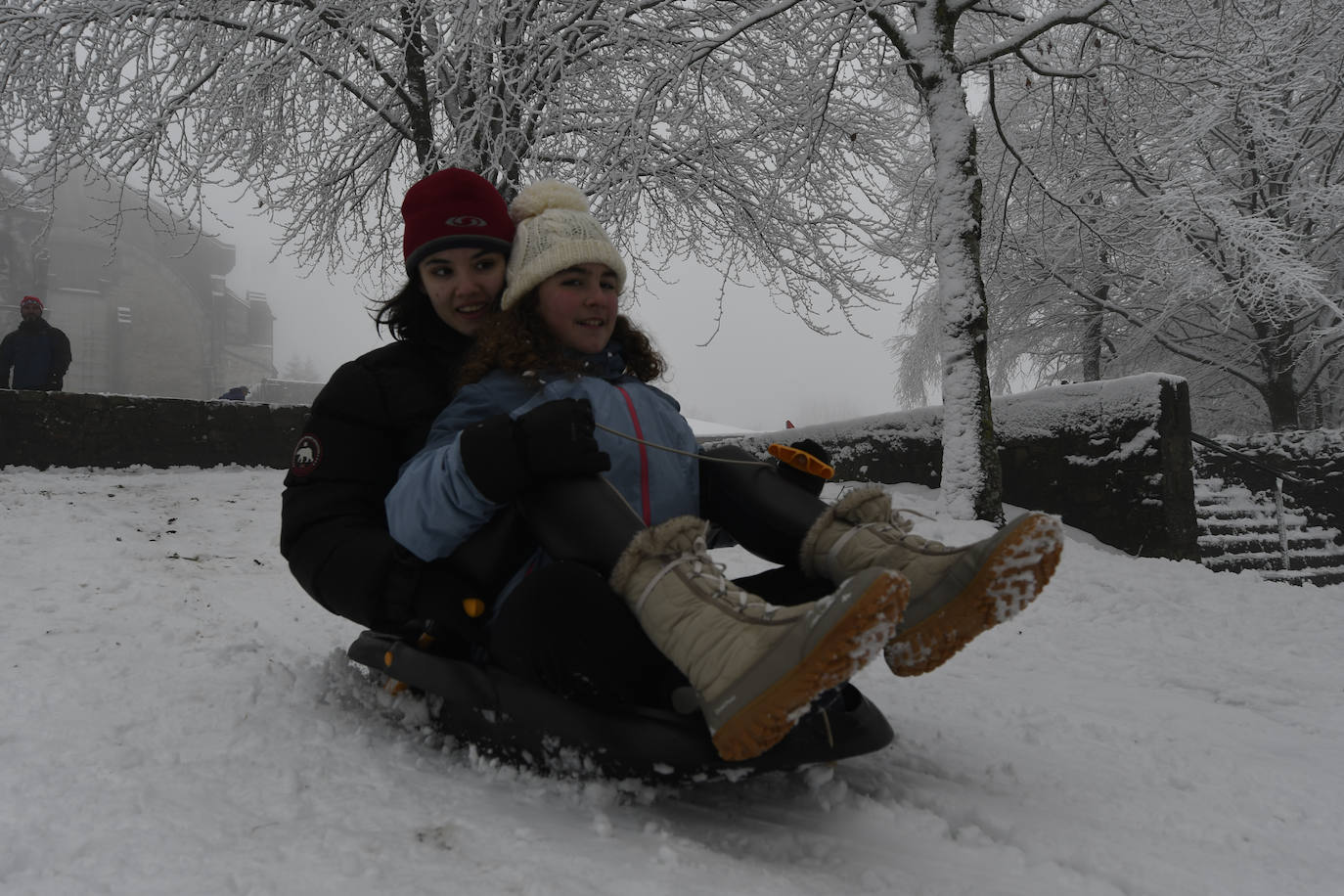 Fotos: Sábado disfrutando de la nieve