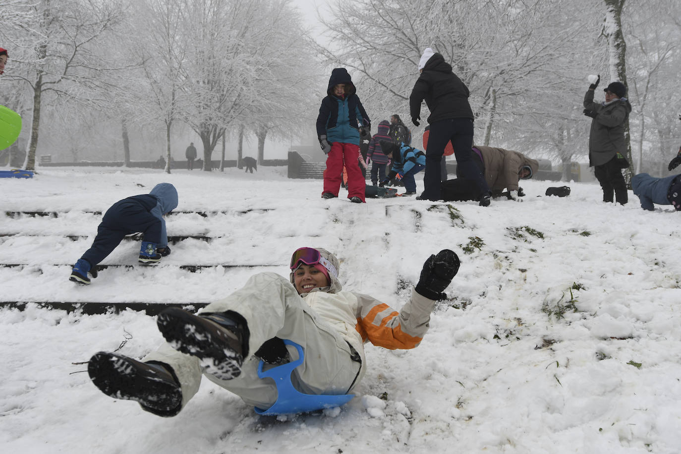 Fotos: Sábado disfrutando de la nieve