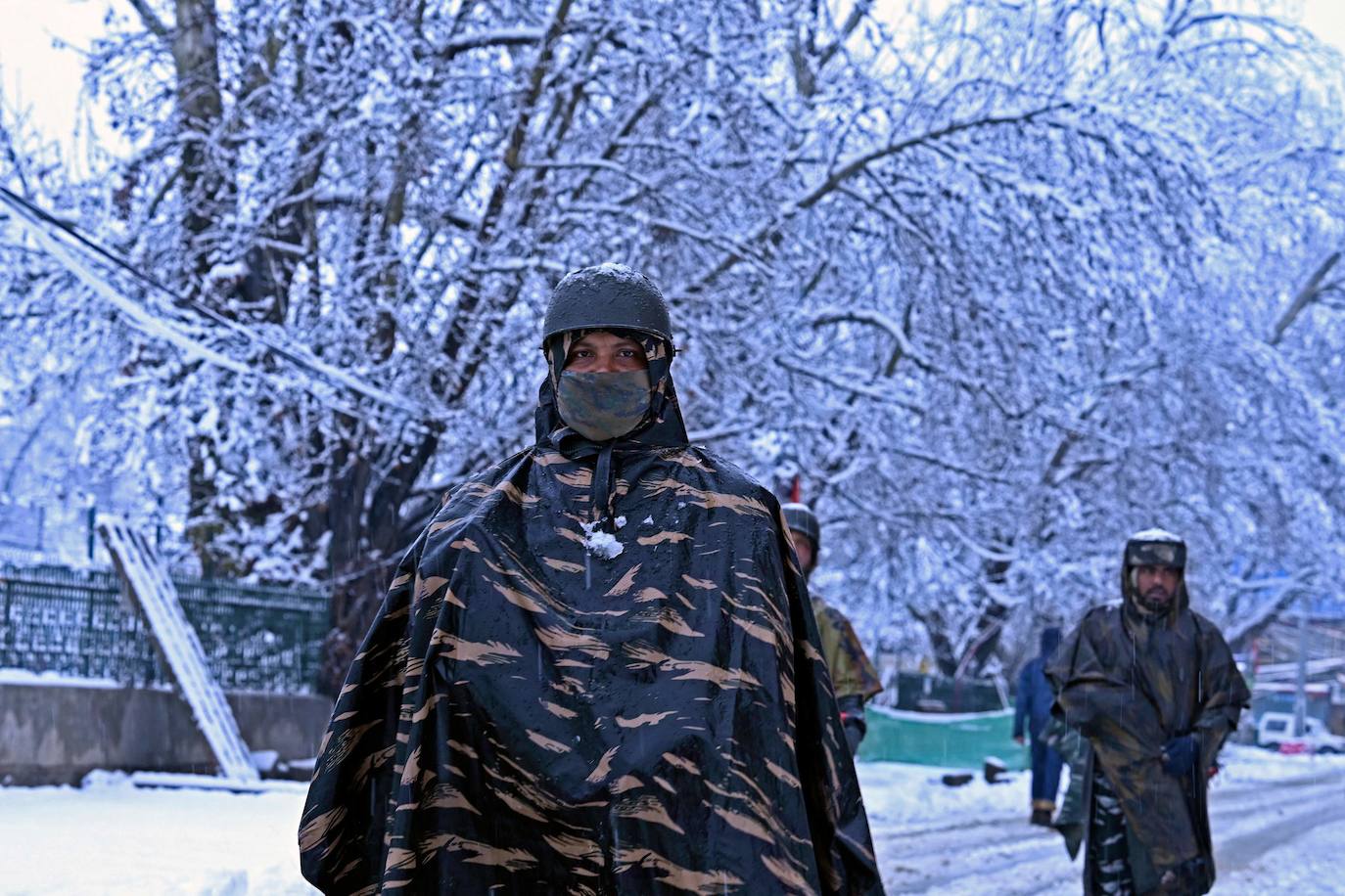 Fotos: Cachemira se cubre de blanco durante su 40 días de frío intenso