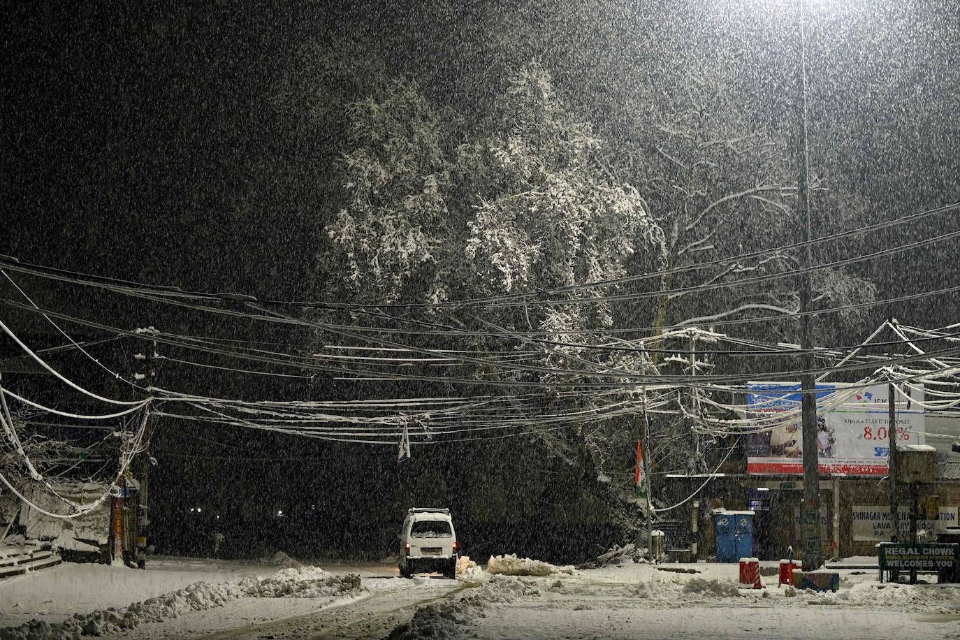 Fotos: Cachemira se cubre de blanco durante su 40 días de frío intenso
