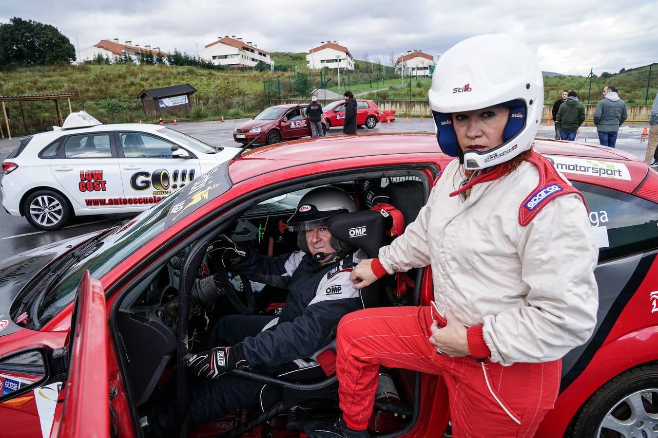 Fotos: Patricio y Begoña: entre la autoescuela y los rallies