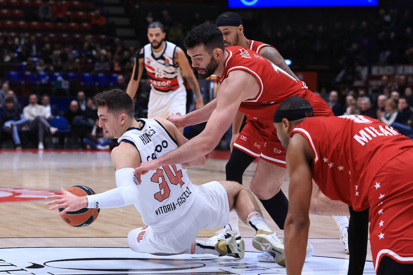 Fotos: Las fotos del Armani Milán - Baskonia