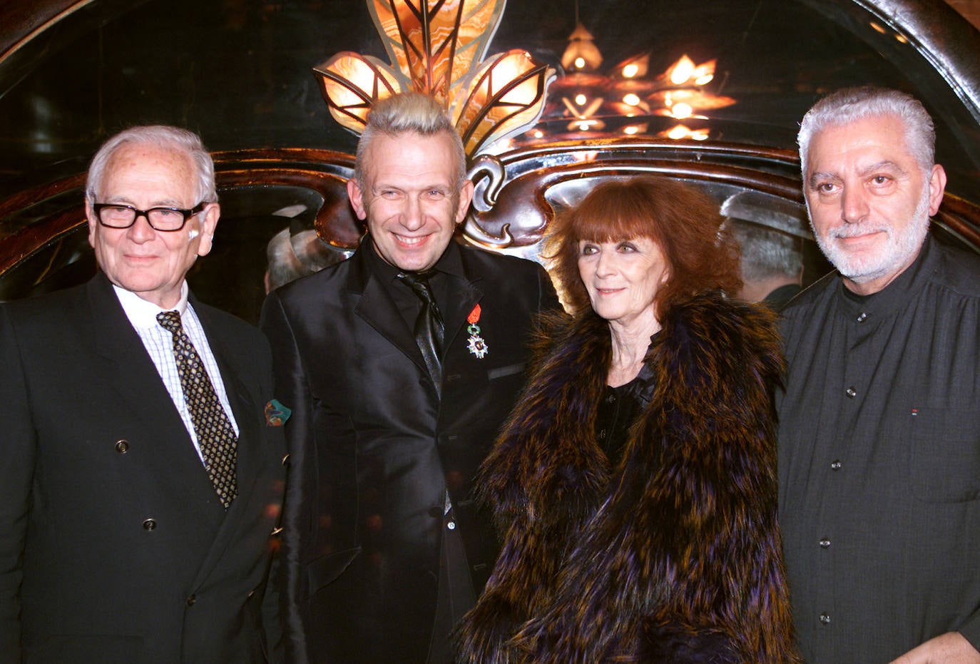 Los diseñadores Pierre Cardin, Jean Paul Gaultier, Sonia Rykiel y Rabanne en 2001.