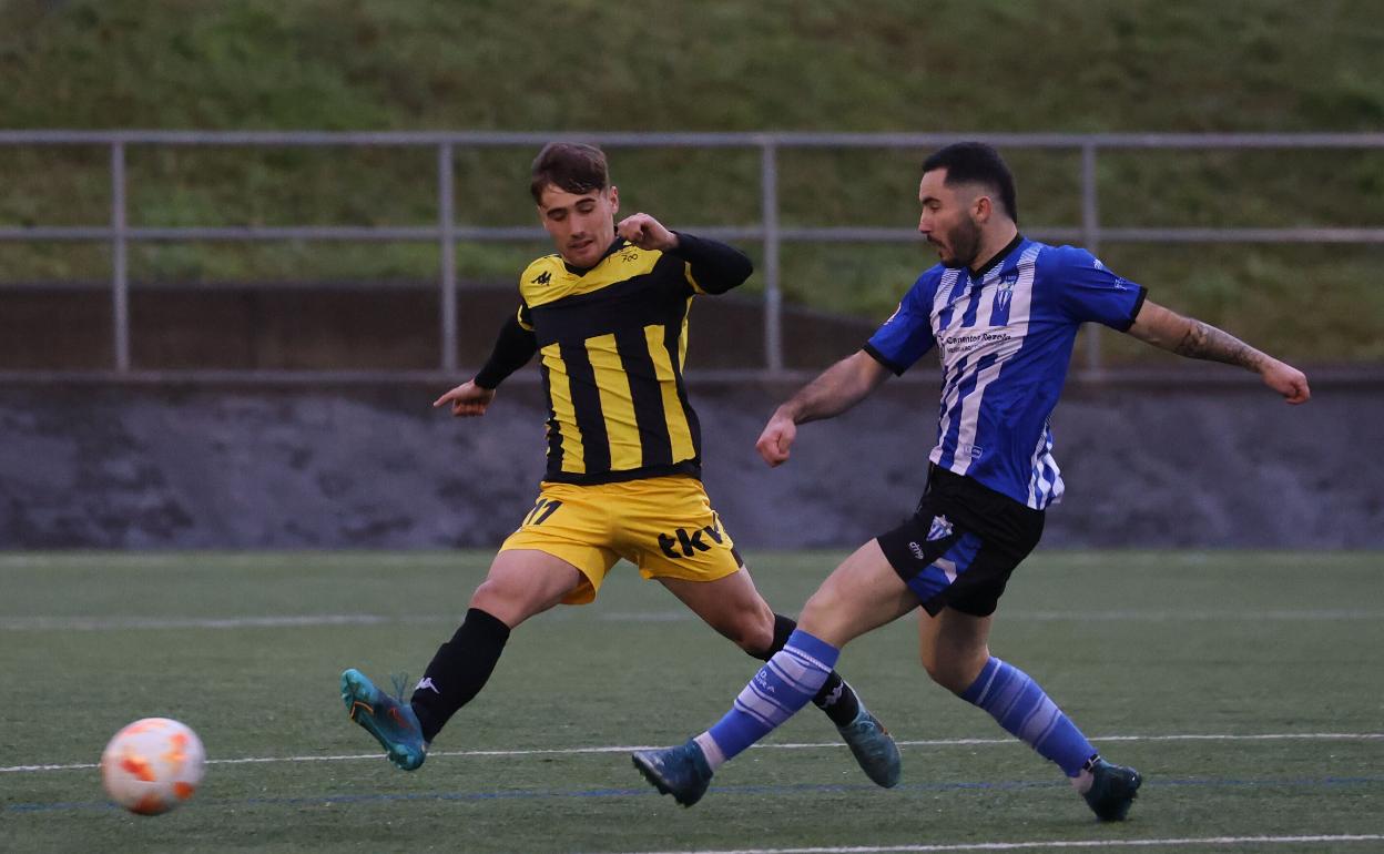 Unax Álvarez en un momento del último partido del Portugalete frente al Padura 