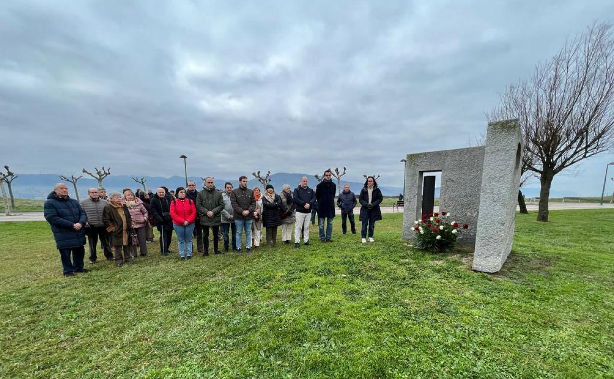 Asistentes al acto de homenaje celebrado hoy en La Galea. 