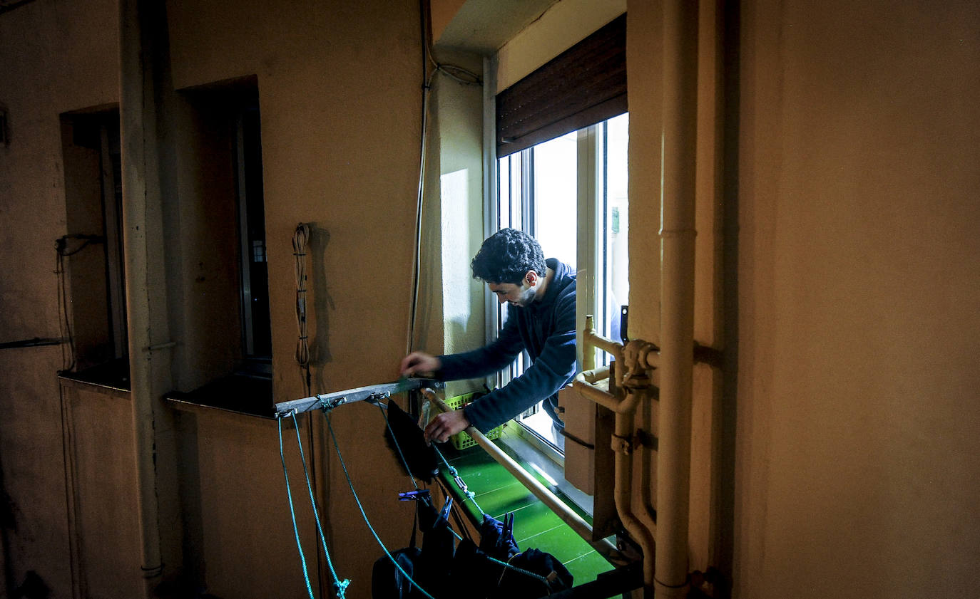 Fotos: Un piso de Vitoria da una segunda oportunidad a &#039;menas&#039; que han cumplido los 18