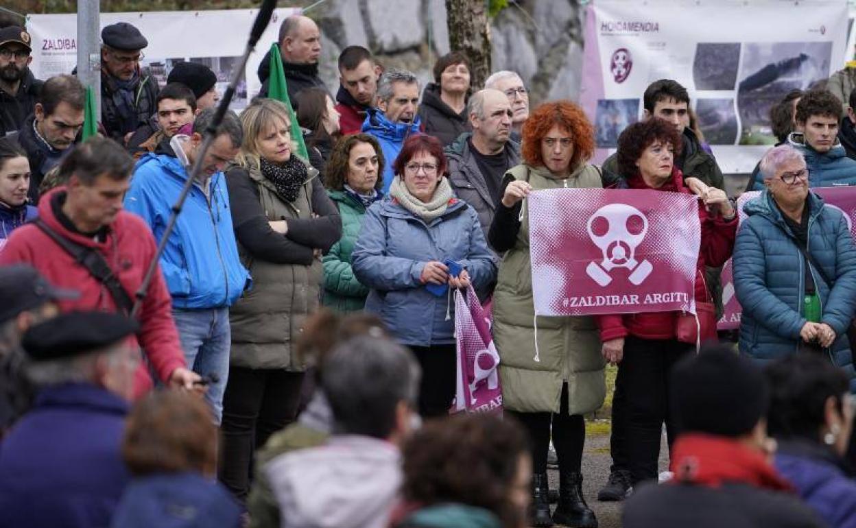 Homenajean a las dos víctimas tres años después del derrumbe de Zaldibar