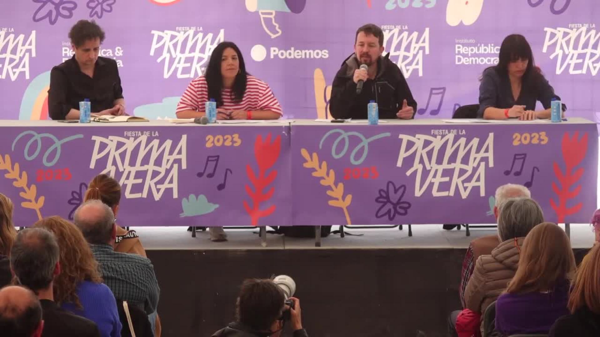 Iglesias defiende la "altura de miras" de Podemos a favor de la unidad