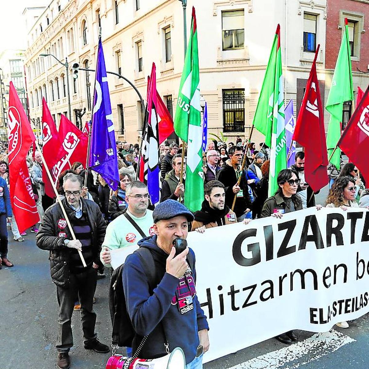 Manifestación por las calles de Bilbao.