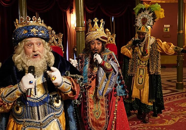 El divertido rap de los Reyes Magos a su llegada a Bilbao