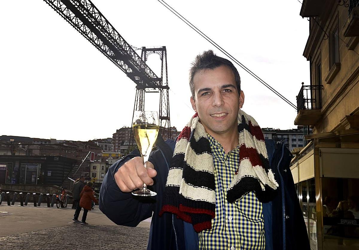 Kokotxas, garbanzos con callos, albóndigas... platos caseros con vistas al Puente Colgante