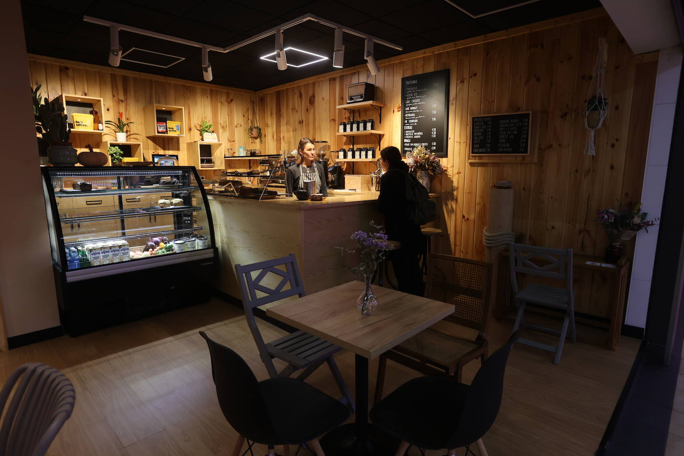 Dentro de un mercado y con mucho rollo: la nueva cafetería de Bilbao para tomar el &#039;brunch&#039;