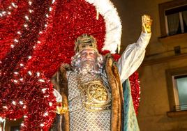 La Cabalgata de los Reyes Magos llena Vitoria de magia e ilusión