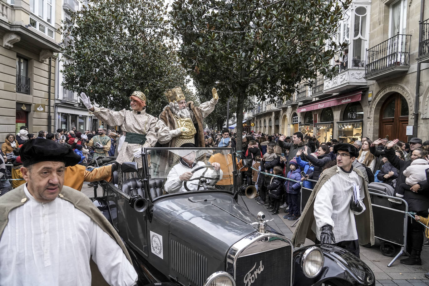 La llegada de los Reyes Magos a Vitoria, en imágenes