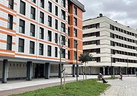 Vista de la calle Sarratu que acogerá las nuevas infraestructuras para mayores.