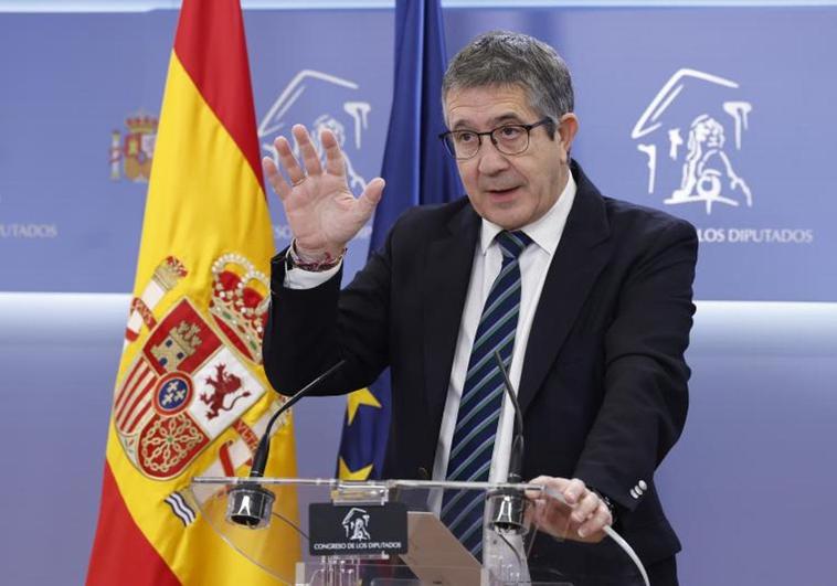 El calentón de Patxi López con Javier Negre en el Congreso: «Me tienes harto de este asunto»