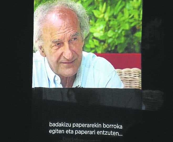 Imagen secundaria 1 - El siglo de Chillida, el hombre que quiso aprender más