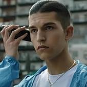 Muere el actor Adam Jendoubi a los 23 años tras nueve días en coma y sufrir un fallo cardíaco