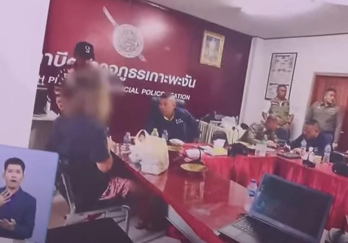 Dabiel Sancho, cenando con las autoridades.