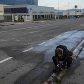 Permanece en la UCI un tercer herido en la colisión entre dos vehículos en Júndiz