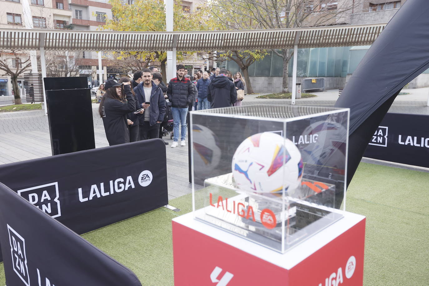 El ambiente previo al derbi, en imágenes