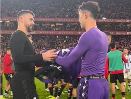 Simón celebra uno de los goles ayer del Athletic.