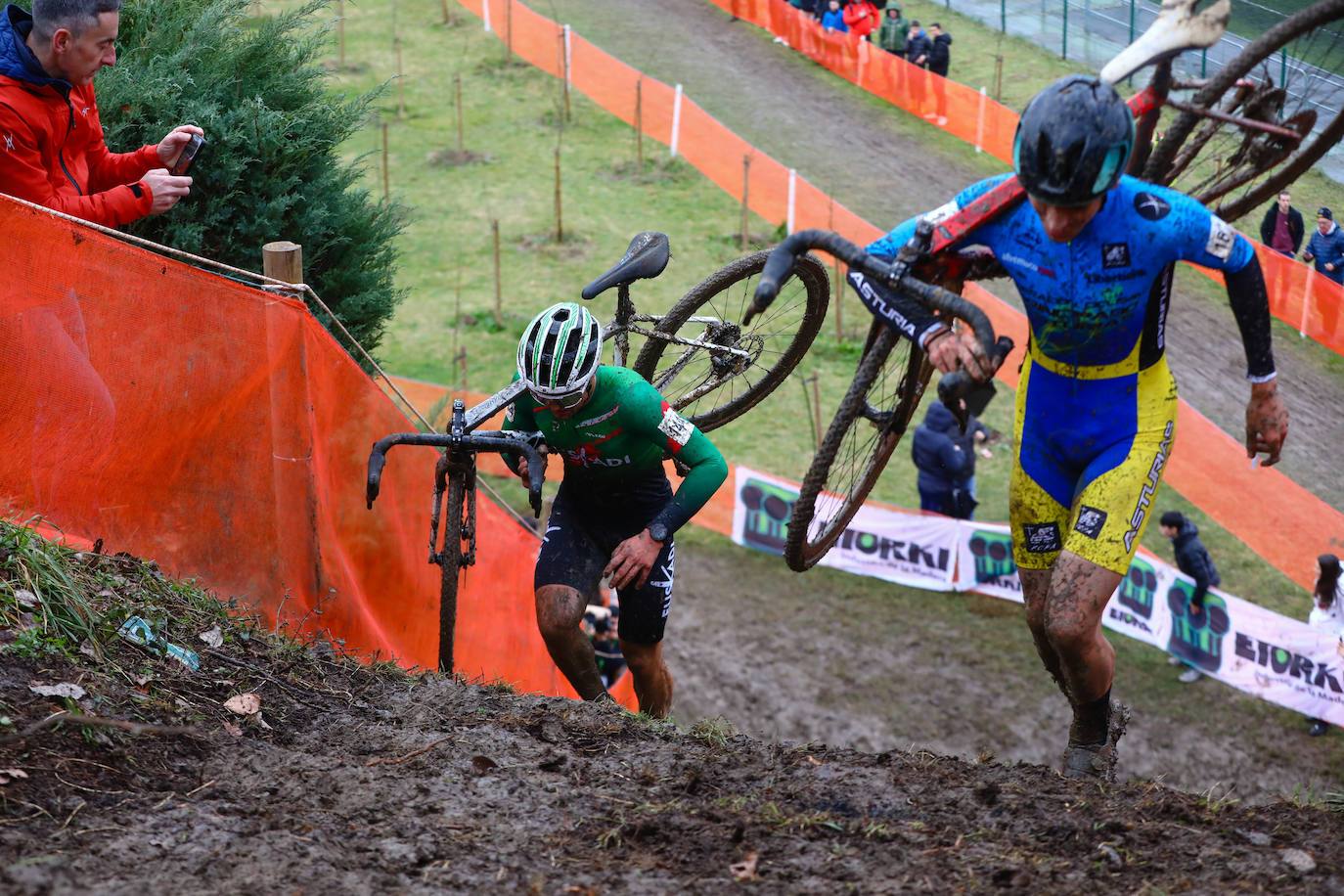 Campeonato de España de ciclocross celebrado en Amurrio. Gorka Corres se cuelga el bronce