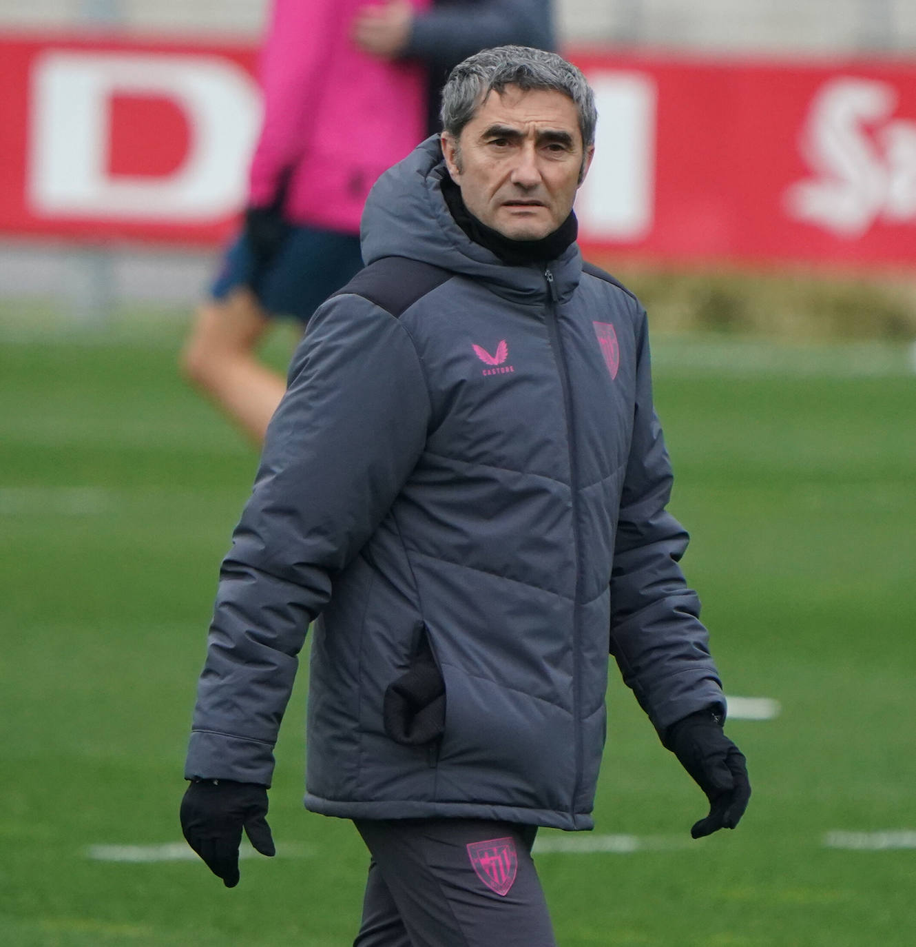Ernesto Valverde, en un entrenamiento en Lezama.