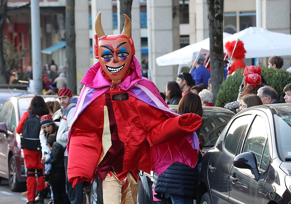 Tarambolo volverá a ser un año más el personaje protagonista de los carnavales de Barakalado.
