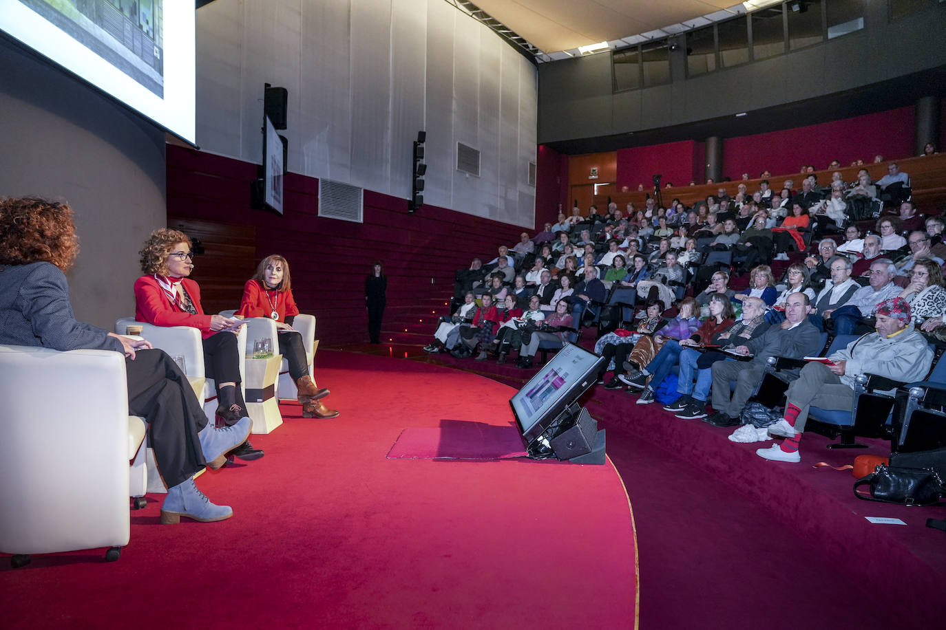 El foro &#039;Más 60 activo&#039;, en imágenes