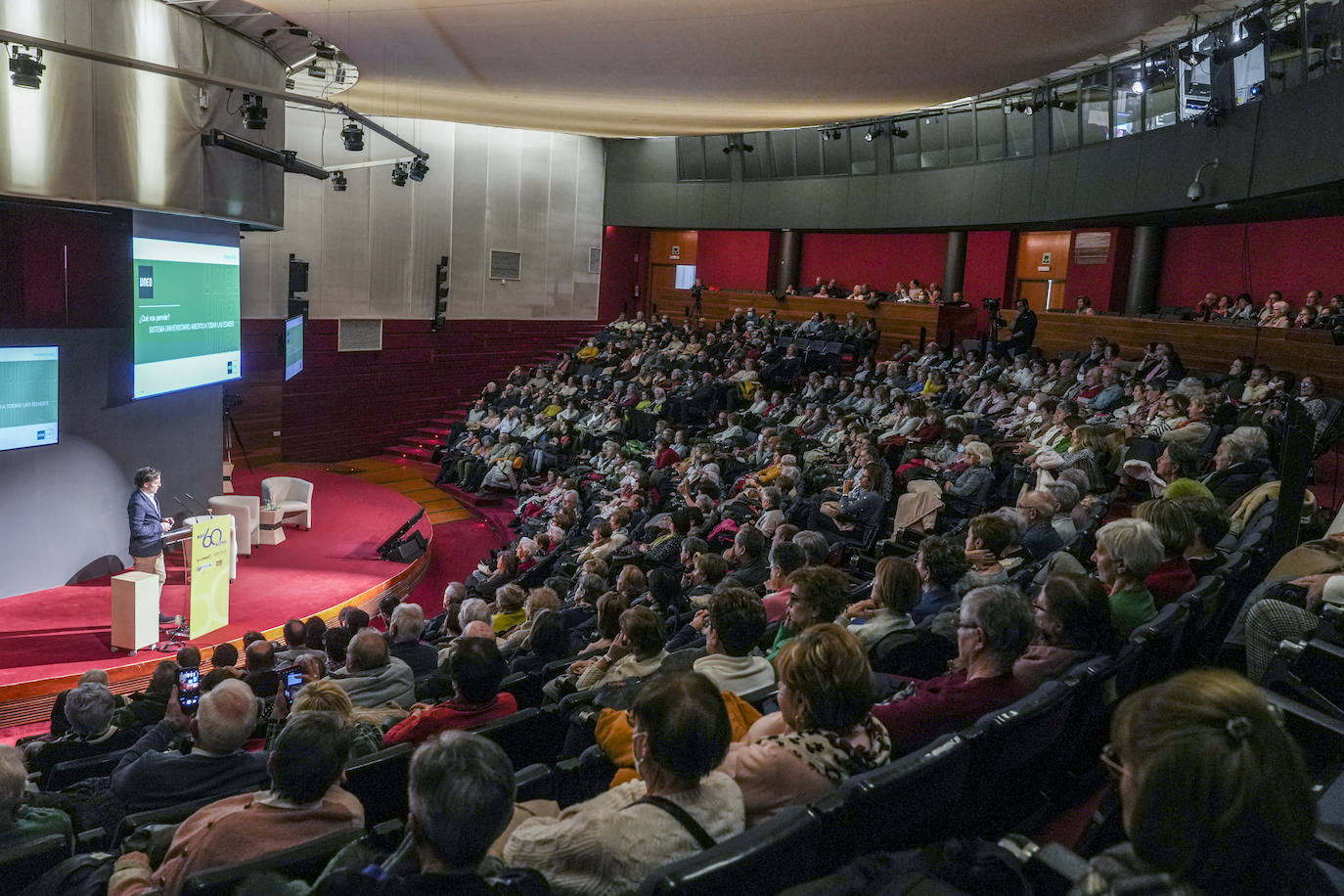 El foro &#039;Más 60 activo&#039;, en imágenes