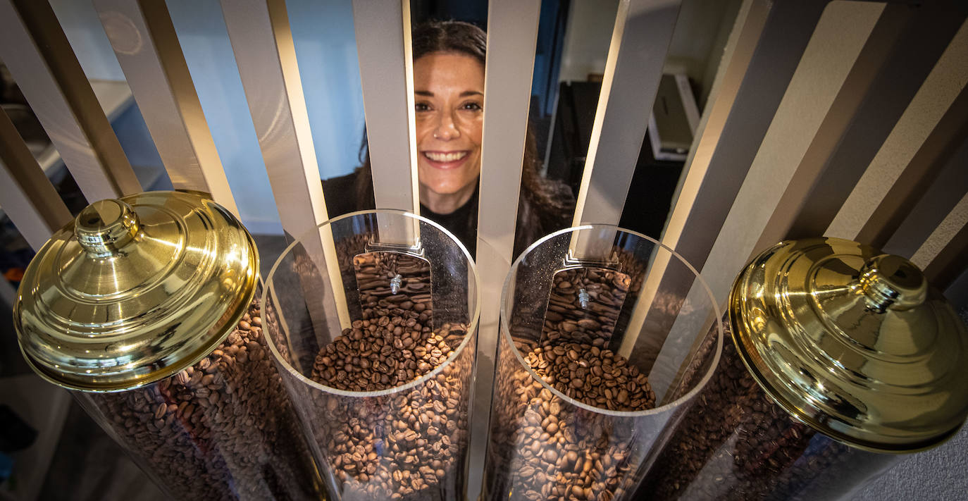 El sueño cumplido de Sara: deja Madrid, cambia de vida y abre este templo del café en Bilbao