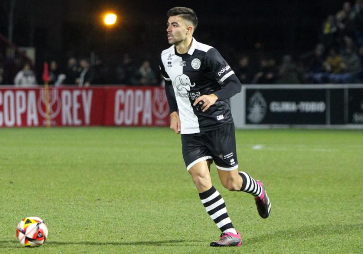 Erik Ruiz durante el partido de Copa del Rey contra el Villarreal.