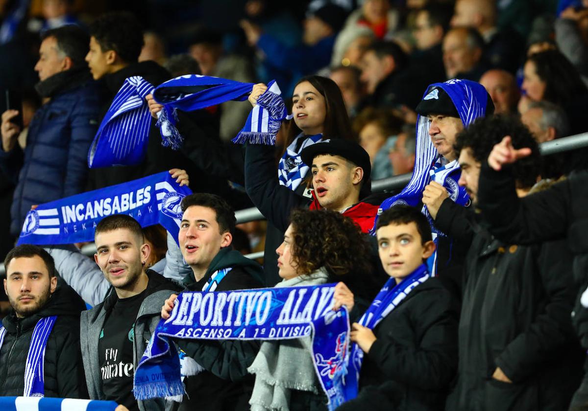 Imagen de la grada de Mendizorroza en el Alavés-Real Madrid.